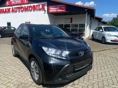 Gebraucht Toyota Aygo X Business Edition 72 PS (52 kW) 2024 Schwarz SUV
