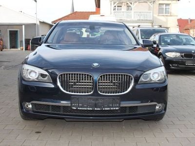 Gebraucht BMW 750 408 PS (300 kW) 2011 Blau Limousine