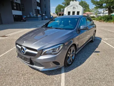 Gebraucht Mercedes CLA200 Shooting Brake Urban 136 PS (100 kW) 2017 Grau Kombi
