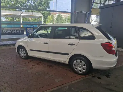 Gebraucht Skoda Fabia 60 PS (44 kW) 2010 Weiß Kombi