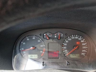 Gebraucht VW Golf IV Basis 105 PS (77 kW) 2001 Schwarz Kombi