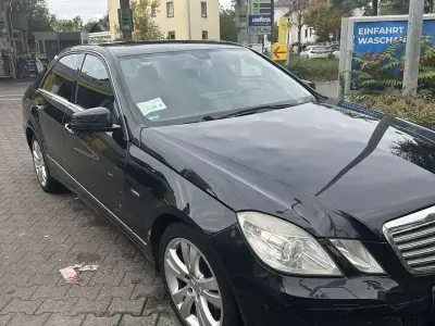 Second-hand Mercedes E220 Avantgarde 170 CP (125 kW) 2009 Berlinǎ