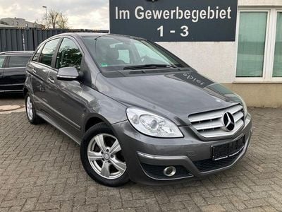 Usata Mercedes B180 109 CV (80 kW) 2011 Grigio Monovolume