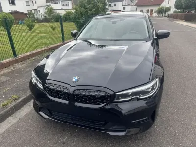 Gebraucht BMW 330e Advantage 292 PS (214 kW) 2020 Schwarz Limousine