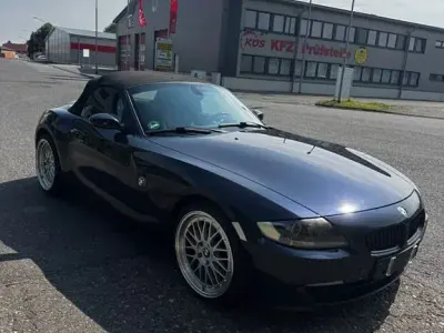 Gebraucht BMW Z4 Sport Line 177 PS (130 kW) 2006 Blau Cabrio