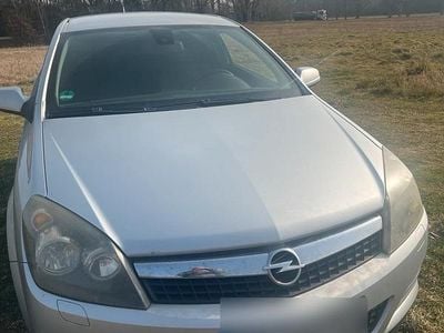 Gebraucht Opel Astra GTC 90 PS (66 kW) 2008 Silber Coupé