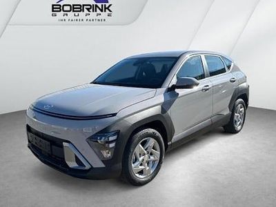 Neu Hyundai Kona Select 150 PS (110 kW) 2026 Grau SUV