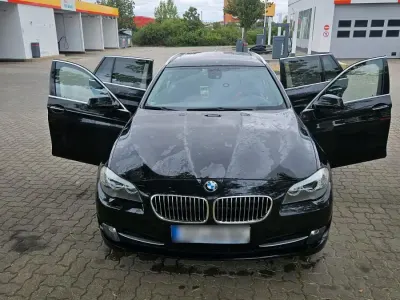 Gebraucht BMW 530 258 PS (189 kW) 2011 Schwarz Kombi