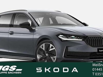 Neu Skoda Superb SportLine 204 PS (150 kW) 2025 Graphitegraumetallic Kombi