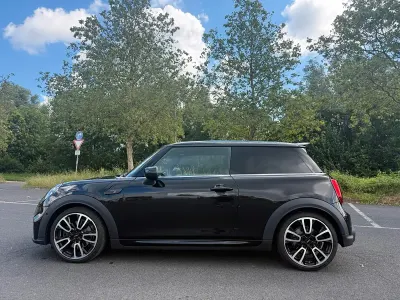 Gebraucht Mini John Cooper Works 178 PS (130 kW) 2021 Schwarz Kleinwagen