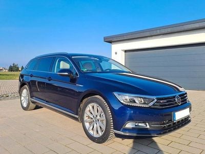 Używany VW Passat Highline 239 KM (175 kW) 2018 Niebieski Kombi