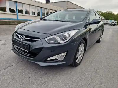 Gebraucht Hyundai i40 Style 116 PS (85 kW) 2013 Grau Kombi
