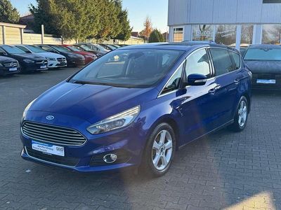 Blau Gebraucht 2016 Ford S-MAX Titanium Van / Kleinbus | 13.990 € (Etwas zu teuer)