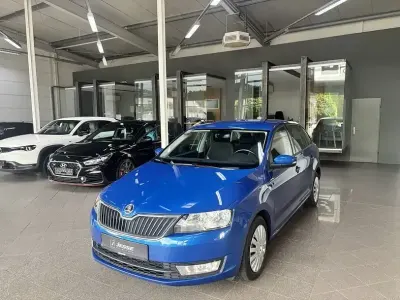 Gebraucht Skoda Rapid Ambition 90 PS (66 kW) 2016 Raceblau metallic (metallic) Kleinwagen