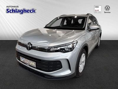 Nuova VW Tiguan 131 CV (96 kW) 2025 Argento SUV
