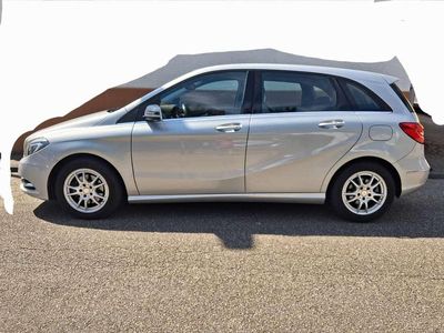 Mercedes B200