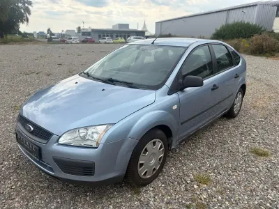 Gebraucht Ford Focus 101 PS (74 kW) 2006 Blau Limousine
