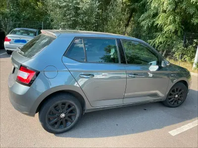 Gebraucht Skoda Fabia Clever 75 PS (55 kW) 2018 Grau Kleinwagen
