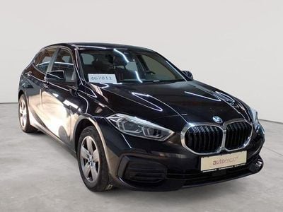 Gebraucht BMW 118 Advantage 150 PS (110 kW) 2022 Saphirschwarz metallic Kleinwagen