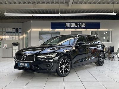 Gebraucht Volvo V60 Momentum 253 PS (186 kW) 2020 Onyx black Kombi