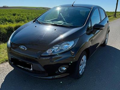 Usata Ford Fiesta Champions Edition 82 CV (60 kW) 2012 Nero Utilitaria