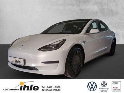 Weiss Gebraucht 2020 Tesla Model 3 Standard Range Plus Limousine | 24.290 € (Fairer Preis)