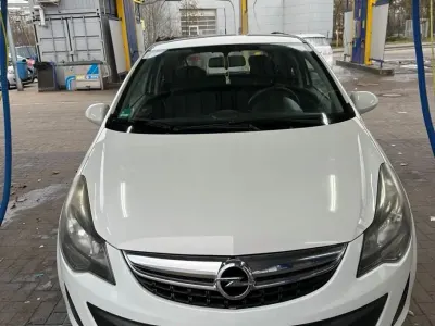 Gebraucht Opel Corsa 75 PS (55 kW) 2013 Weiß Kleinwagen