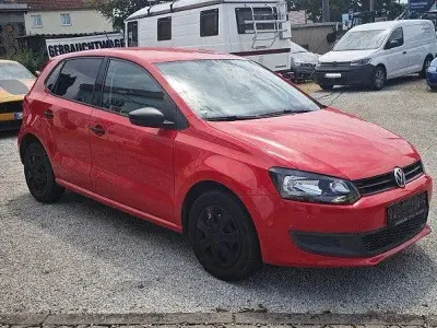 Gebraucht VW Polo Trendline 70 PS (51 kW) 2011 Rot Kleinwagen
