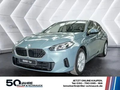 Neu BMW 120 170 PS (125 kW) 2026 Cape york grün Kleinwagen