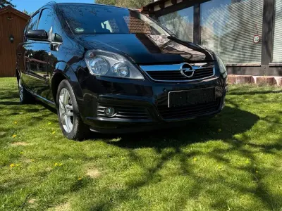 Usata Opel Zafira 140 CV (102 kW) 2007 Nero Monovolume