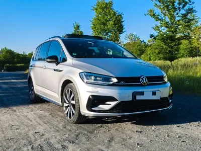 Gebraucht VW Touran Style 150 PS (110 kW) 2020 Silber Van / Kleinbus