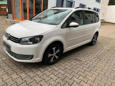 Gebraucht VW Touran 105 PS (77 kW) 2012 Weiß Van / Kleinbus