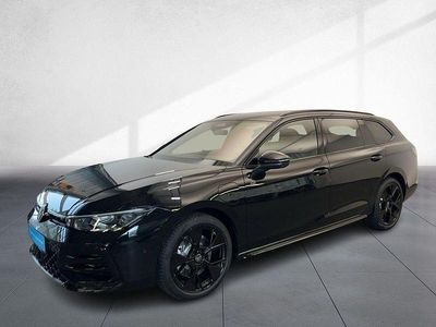 Second-hand VW Passat R-line 272 CP (200 kW) 2025 Negru Break