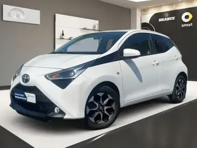 Gebraucht Toyota Aygo 69 PS (50 kW) 2019 Weiß Kleinwagen