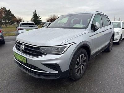 Silber Gebraucht 2023 VW Tiguan Active SUV | 29.990 € (Fairer Preis)