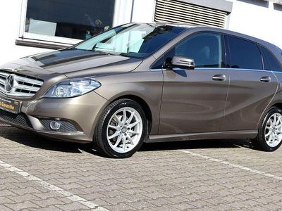 Gebraucht Mercedes B180 122 PS (89 kW) 2012 Grau Van / Kleinbus