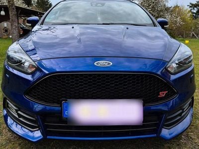 Usata Ford Focus ST 250 CV (183 kW) 2018 Blu Station wagon