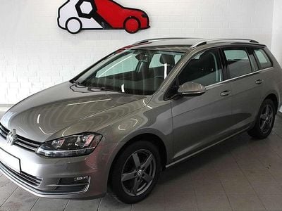 Gebraucht VW Golf VII Highline 125 PS (91 kW) 2016 Limestone grey metallic Kombi