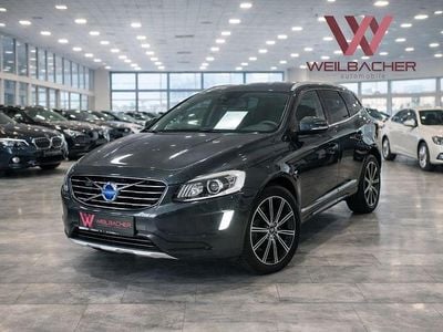 Grau Gebraucht 2017 Volvo XC60 Inscription SUV | 23.900 € (Fairer Preis)