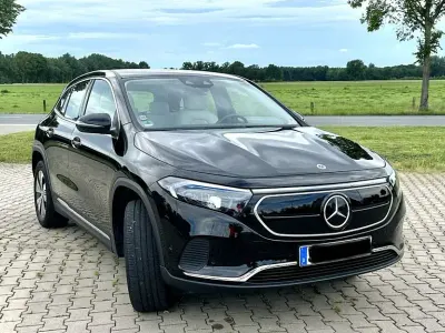 Gebraucht Mercedes EQA250 139 kW (190 PS) 2023 Schwarz SUV
