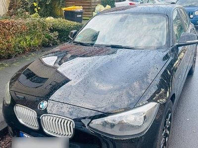 Usata BMW 118 Urban Line 143 CV (105 kW) 2012 Nero Utilitaria