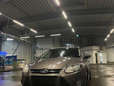 Gebraucht Ford Focus 150 PS (110 kW) 2012 Braun Kombi
