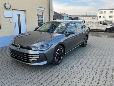 Nuova VW Passat Elegance 150 CV (110 kW) 2025 Grigio Station wagon
