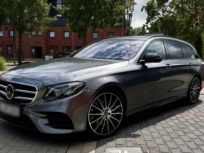 Gebraucht Mercedes E400 AMG line 340 PS (250 kW) 2018 Grau Kombi
