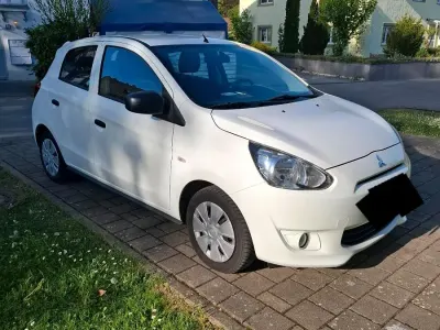 Gebraucht Mitsubishi Space Star 71 PS (52 kW) 2014 Weiß Van / Kleinbus