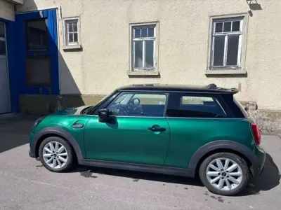 Gebraucht Mini Cooper SE Classic 135 kW (184 PS) 2022 Grün Kleinwagen