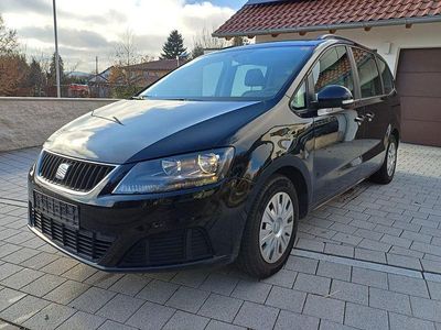 Schwarz Gebraucht 2011 Seat Alhambra Reference Van / Kleinbus | 8.400 € (Fairer Preis)