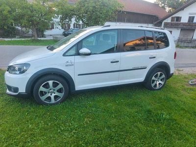 VW Touran Cross