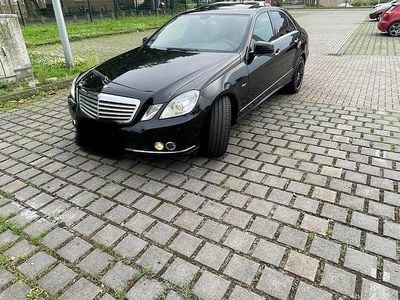 Gebraucht Mercedes E250 204 PS (150 kW) 2011 Schwarz Limousine