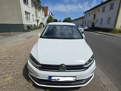Gebraucht VW Golf VII Highline 150 PS (110 kW) 2018 Kombi